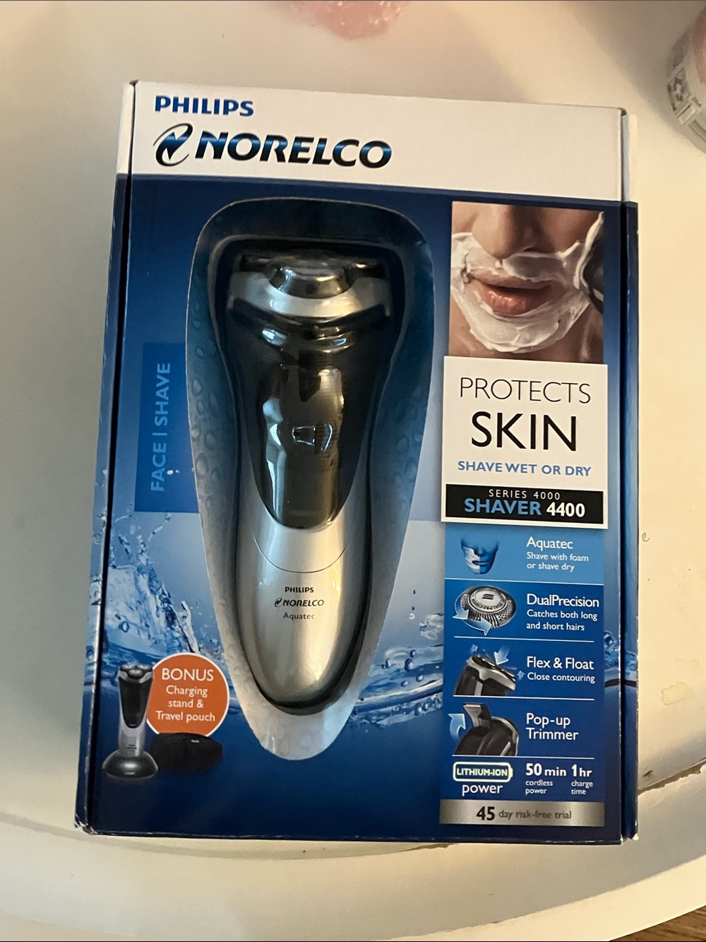 Philips Norelco Series 4400 Silver Electric Shaver - Wet or Dry